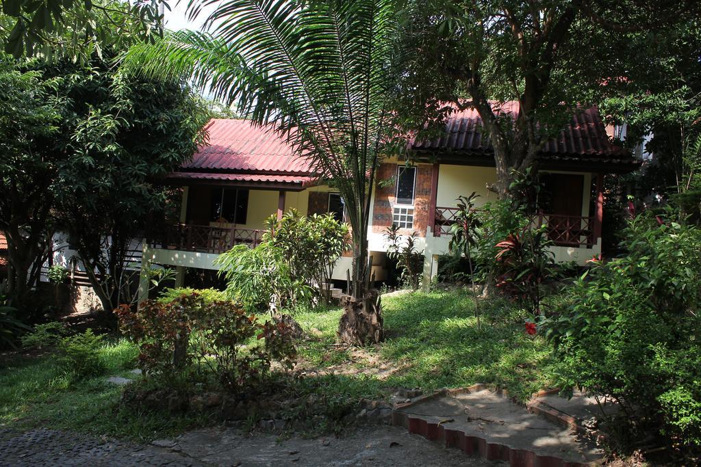 Baan Suan Sook Resort Chaweng  Ruang foto